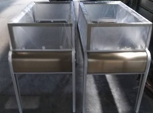 珠寶展柜制作噴漆區(qū)域.jpg 珠寶展柜制作噴漆區(qū)域.jpg