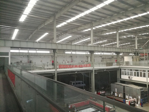 河南鑫馬不銹鋼制品有限公司制作加工車間.jpg 河南鑫馬不銹鋼制品有限公司制作加工車間.jpg