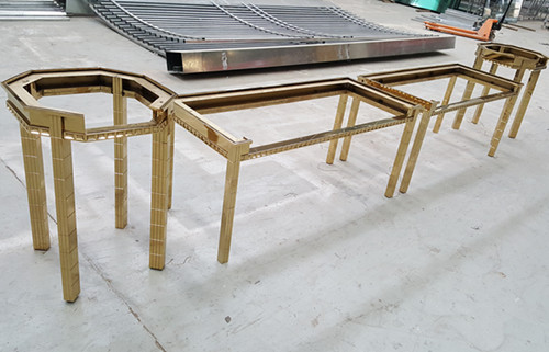 珠寶展柜半成品.jpg 展示車間珠寶展柜半成品