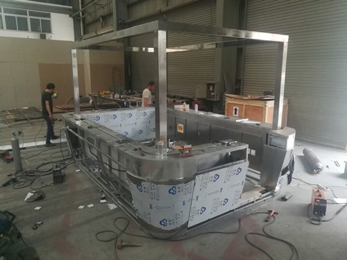 鄭州地鐵5號線第一臺不銹鋼崗?fù)S內(nèi)制作加工